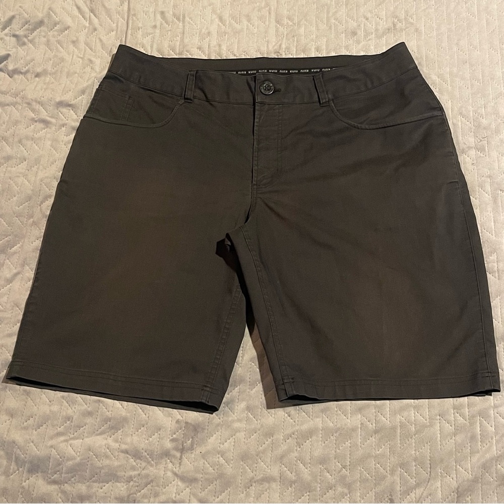 KUIU hunting shorts‎ mens 40 pre-owned condition black with fading on front legs